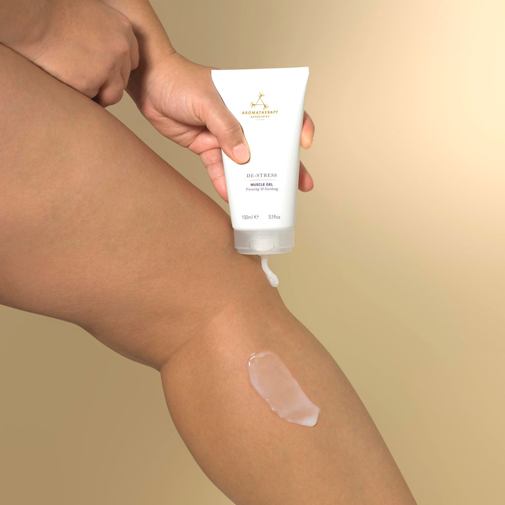 Aromatherapy Associates De-Stress Muscle Gel, Cooling & Warming Massage Gel with Ginger, Black Pepper & Rosemary Essential Oils for Daily Tension & Post-Activity Comfort, 5.07 oz