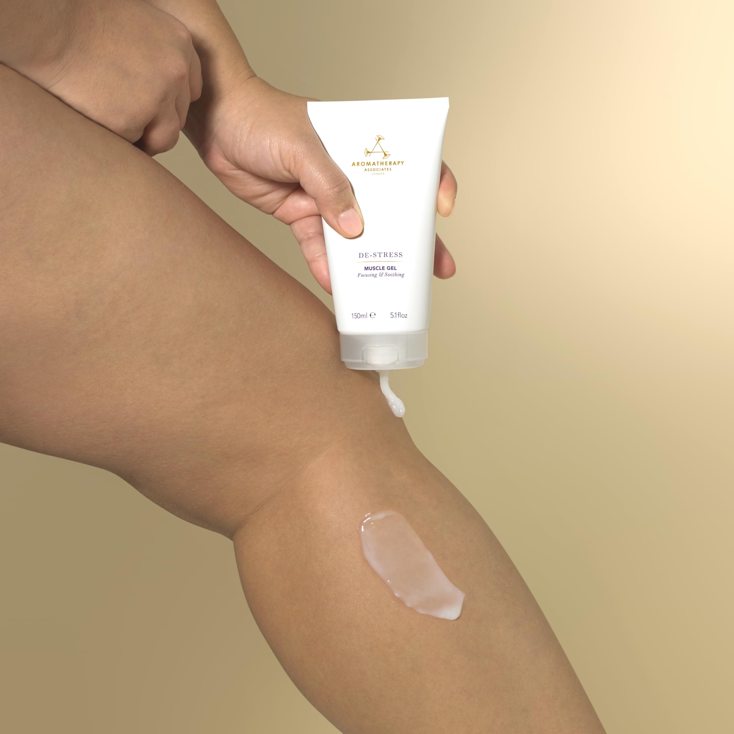 Aromatherapy Associates De-Stress Muscle Gel, Cooling & Warming Massage Gel with Ginger, Black Pepper & Rosemary Essential Oils for Daily Tension & Post-Activity Comfort, 5.07 oz
