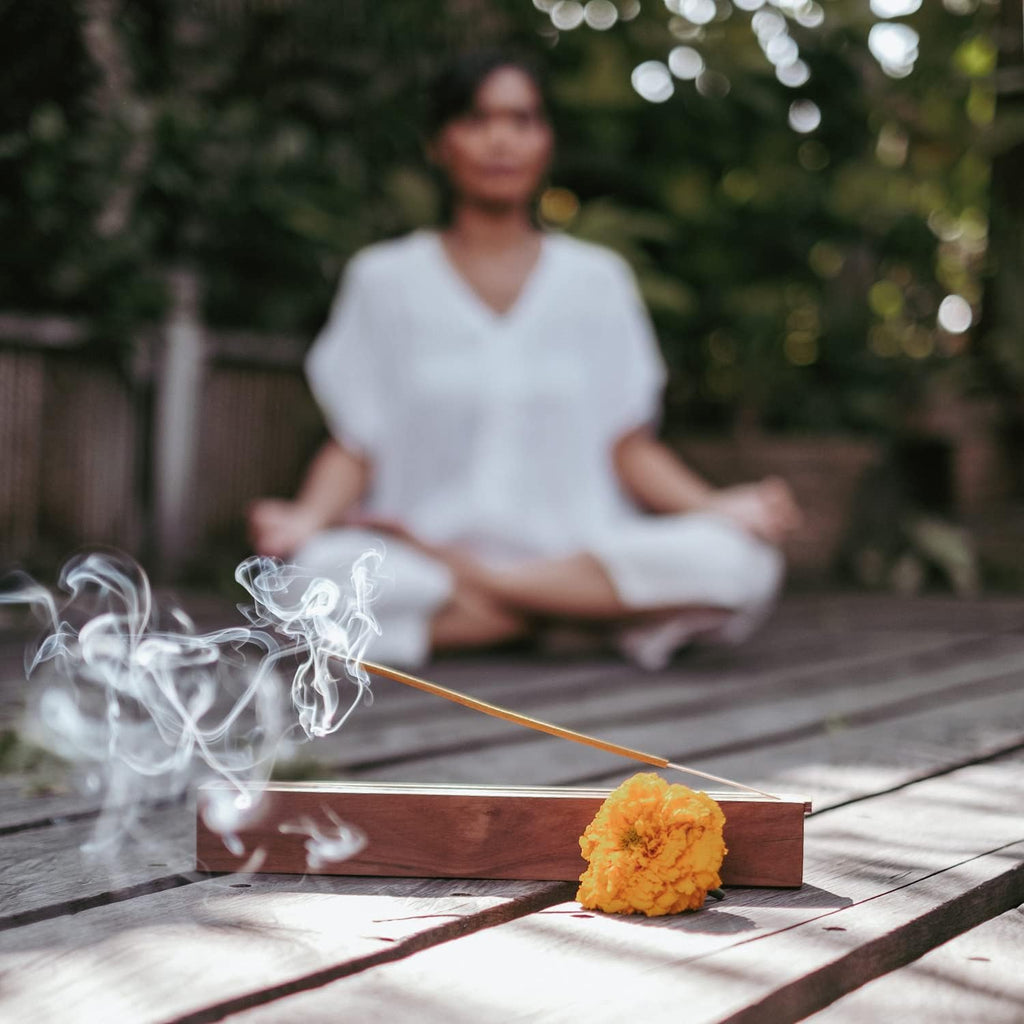 - Natural Aromatic Stick Incense - Made from Wood Bark, and Herbal Powders - No Perfumes or Fragrances - Variety Set of Agarwood, Frankincense and Turmeric, Total of 120 Sticks